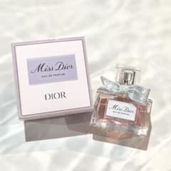 【リニューアル後の最新】Miss Diorミス ディオール オードゥパルファンのサムネイル