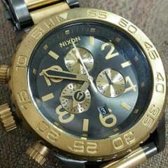 NIXON 42-20のサムネイル