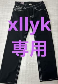 xllyk様専用 TRUE RELIGION ブラックデニムストレート　32のサムネイル