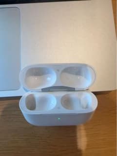 AirPods Pro ケース　状態綺麗のサムネイル