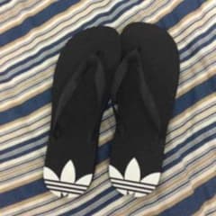 adidas originalsのサンダルのサムネイル