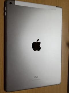 Apple iPad 本体 32GB シルバー第8世代 - メルカリ