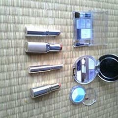 アイシャドー、唇のセットのサムネイル
