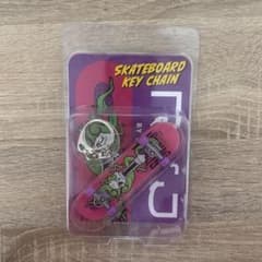 rofj ジャンプショップ スケートボードキーチェーン ワンピース