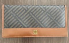 ジバンシー　GIVENCHY 札入れ　箱付き　未使用のサムネイル