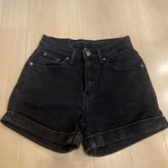 Levi's ブラック デニム ショートパンツ W25のサムネイル