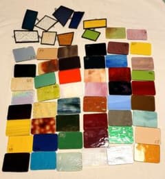 ステンドグラス ガラス 3cm×4cm 50個 ＋オマケ付のサムネイル