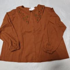 新品タグ付き☆マカベアリス×SamansaMos2 花柄刺繍ブラウス　リネン