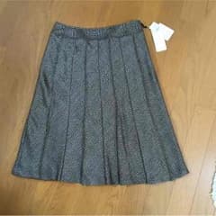 haru様 専用‼️新品 ひざ丈スカート他3点セットのサムネイル