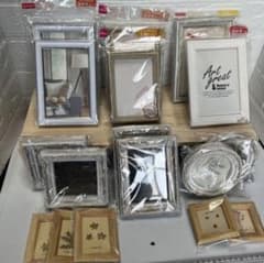 DAISO フォトフレーム まとめ売りのサムネイル