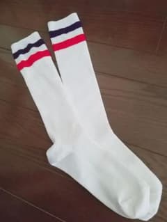 靴下 白 ハイソックスのサムネイル