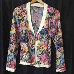 あやもん様専用✨YEVS花柄ジャケットのサムネイル