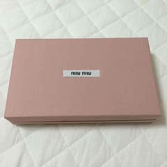 miumiu 空箱のサムネイル