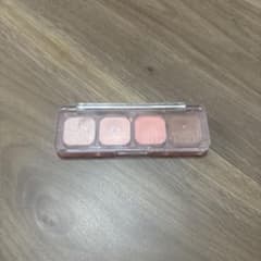 リリーバイレッド　 ムードイットパレット 01 FRESH ITのサムネイル