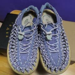 KEEN ユニーク パープル スポーツサンダルのサムネイル