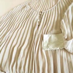 美品♡プリーツシースルートップスのサムネイル
