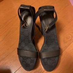 【グッチ　GUCCI】22センチ　シグネチャー　サンダル ストラップのサムネイル