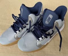 NIKE バスケットシューズのサムネイル