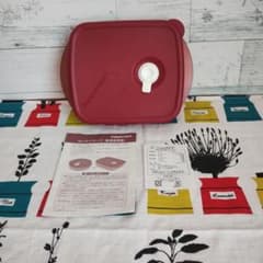Tupperware ロックンサーブ スクエア 600ml赤新品未使用保管品綺麗
