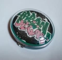 定価￥2640 URBAN DECAY アイシャドウのサムネイル