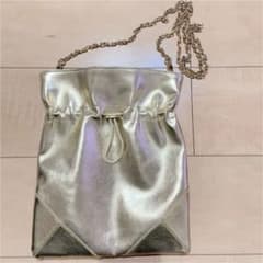 ジーナシス　ゴールド　チェーン　巾着　絞りポシェットのサムネイル