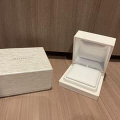 パールネックレスの箱（外箱破損）のサムネイル