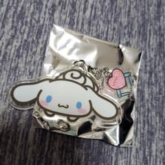 サンリオ　シナモン　アクリルチャームのサムネイル