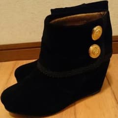 今だけ値下げ❗ブラック ショートブーツのサムネイル