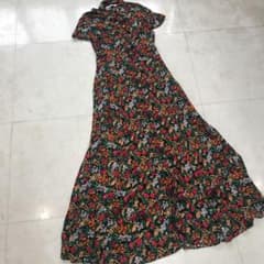 ZARA花柄ロングワンピースXSのサムネイル