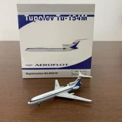 ❶　1/400 アエロフロートロシア航空 Tu-154M RA-85670 ➀ 1/400 アエロフロートロシア航空 Tu-154M RA-85670 - メルカリ