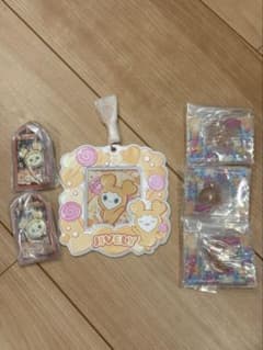 JIVELY & TWICEのチャームセットのサムネイル