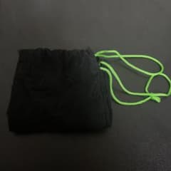 巾着ポーチ ブラック ネオングリーン紐 Razerのヘッドホンに付いてきたポーチのサムネイル