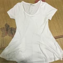 白のTシャツのサムネイル