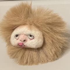 羊毛フェルト ハンドメイド キモカワオジサンシリーズ ベージュ - メルカリ