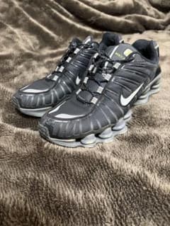 NIKE SHOX スニーカー ブラック/灰色のサムネイル