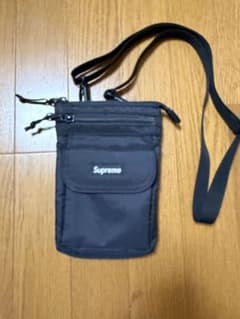 お値下げ！Supreme サコッシュ ショルダーバッグ ブラックのサムネイル