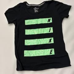 NIKE ブラック Tシャツ XLのサムネイル