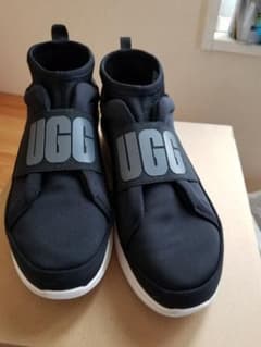 なつなつ様専用　UGG　スニーカー　ニュートラ　25のサムネイル