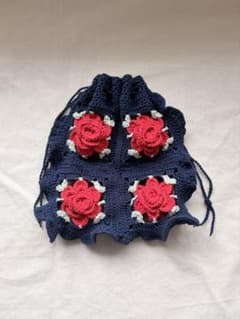 編み物　かぎ編み　ハンドメイド　薔薇　巾着　バッグ　グラニーのサムネイル
