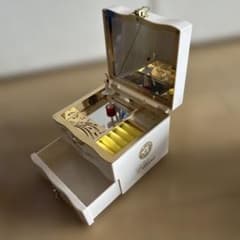 ハート型オルゴール 金色装飾 CLASSIC ART ハート型オルゴール - メルカリ