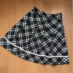 ひざ丈スカートのサムネイル