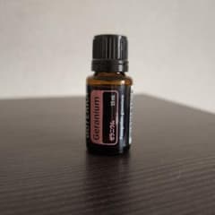 新品 doTERRA ドテラ ゼラニウム エッセンシャルオイル 15mL - メルカリ