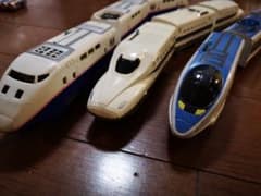 プラレール　車両3体　週末だけお値下げ⭐のサムネイル