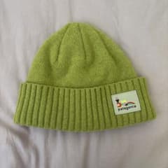 patagonia ライムグリーン ニット帽