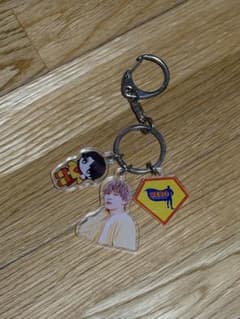 M!LK 吉田仁人　アクリルキーホルダーのサムネイル