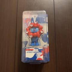 LABUBU MYAKU-MYAKU ストラップ付きフィギュア - メルカリ