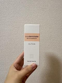 Givenchy eaudemoiselle オードトワレ 50mlのサムネイル