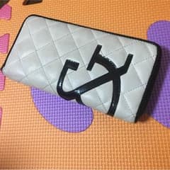 ピンダイ財布のサムネイル