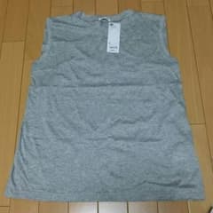新品☆ 未使用 GU マーセライズド ノースリーブT 完売品 Sグレーのサムネイル