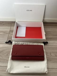 【新品未使用】【8月中限定！50%OFF】CELINE レザー 長財布　赤のサムネイル